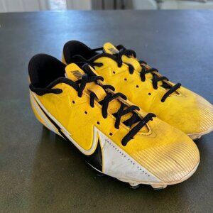 Nike Mercurial Vapor 13 Academy Kids Soccer Cleats - Size 2Y